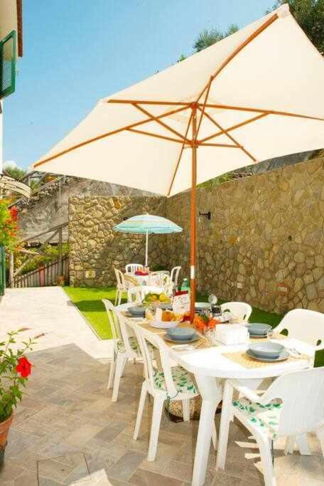 Villa Il Sogno Di Zia Ada Масса-Лубренсе Экстерьер фото